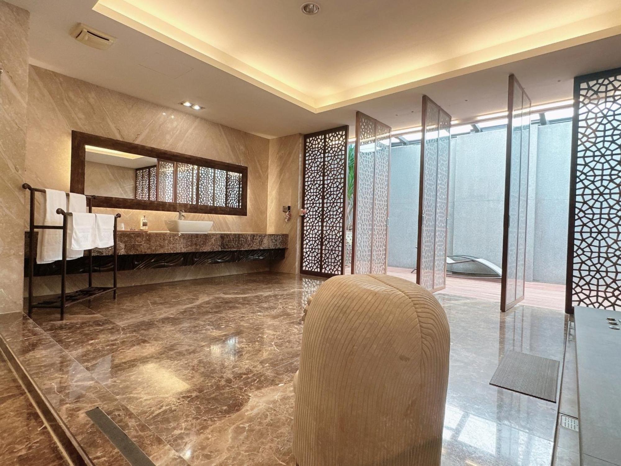 Orient Luxury Villa Motel Huvej Kültér fotó