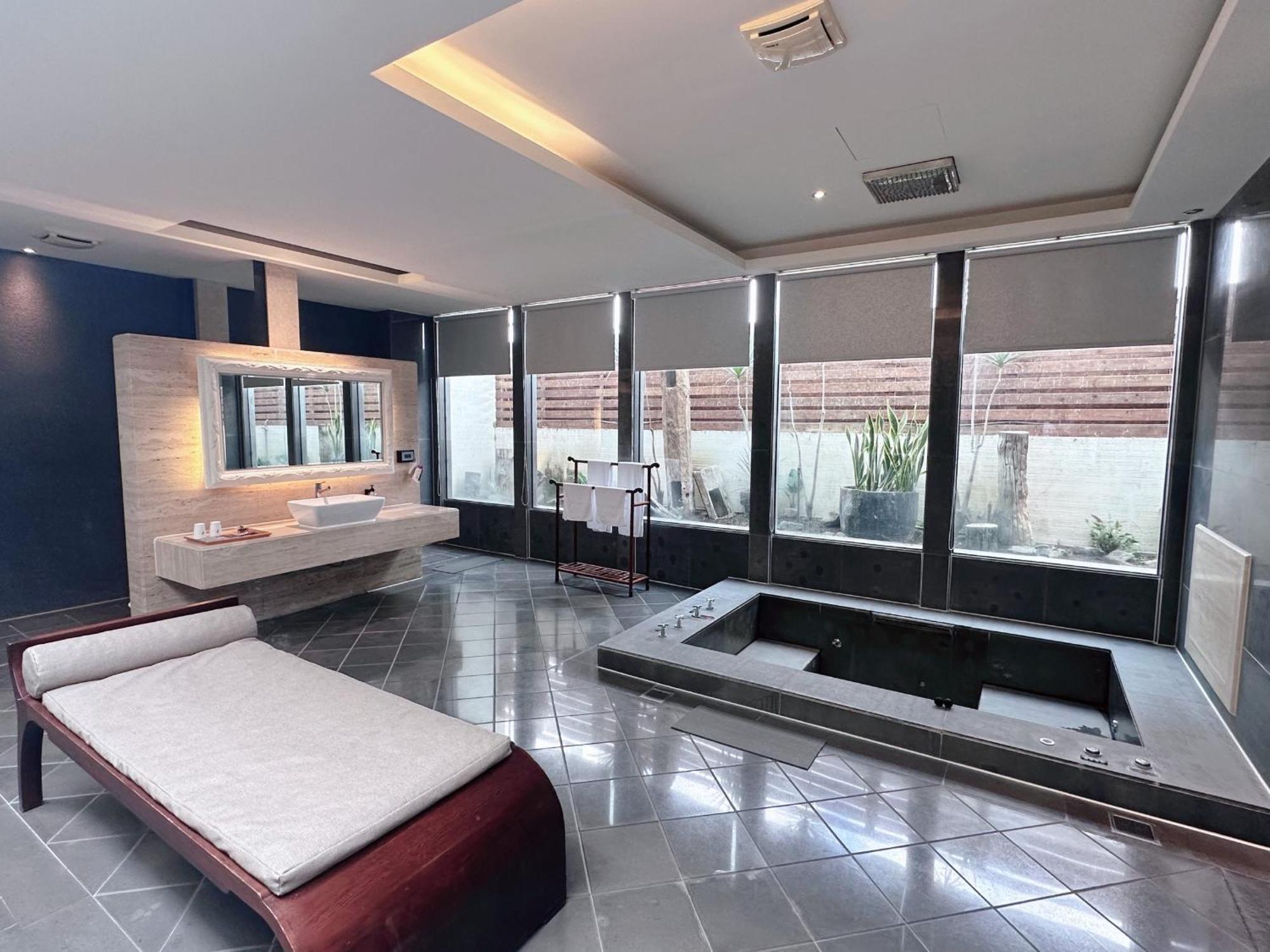 Orient Luxury Villa Motel Huvej Kültér fotó