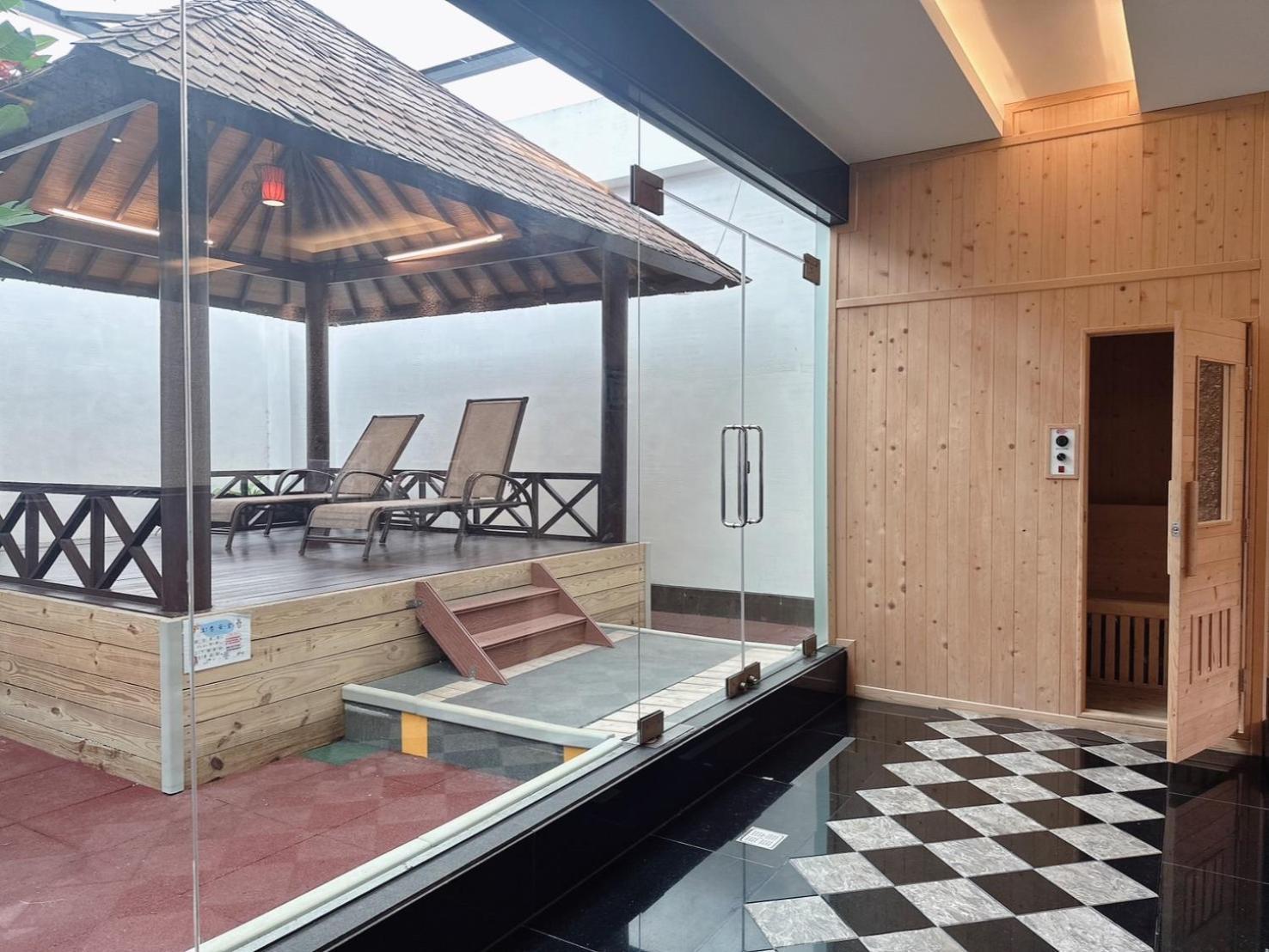 Orient Luxury Villa Motel Huvej Kültér fotó